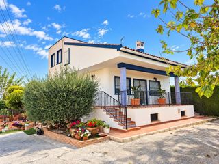 Xalet a Orihuela Ciudad. Chalet en venta en orihuela, 3 dormitorios.