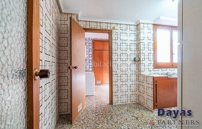 Foto bf03a4b3-0ec1-4057-a58d-2388da165263. Edifici a Las Piscinas Naturales Torrevieja