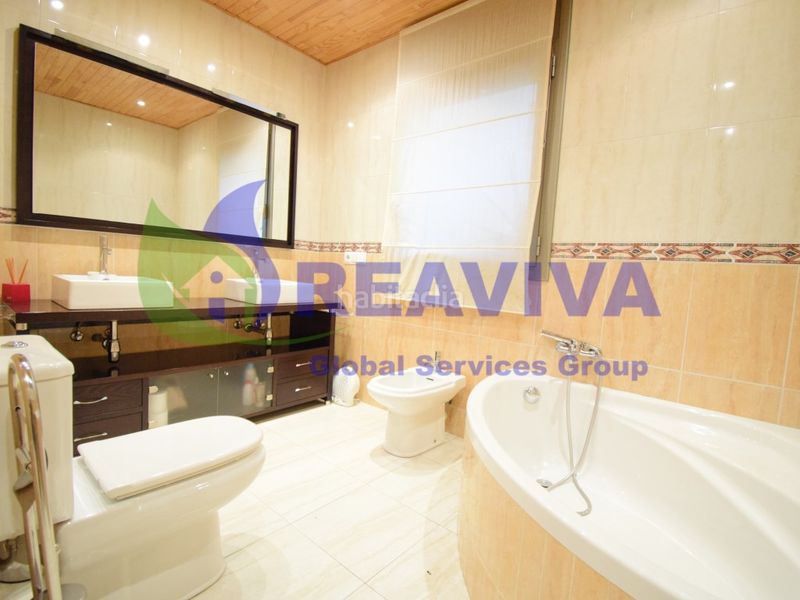 Foto fff2a845-b2c6-4994-abfc-a4e5bc68d148. Dúplex amb calefacció a Seu d´Urgell (La)