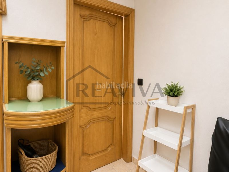 Foto b545d3f0-0bb2-40b2-8a3a-211c5fc6d712. Local comercial a Seu d´Urgell (La)