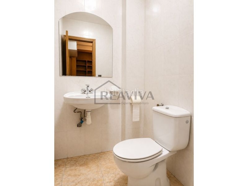 Foto c1ba57ec-83e9-4b70-94a7-a2ab1f97f7ae. Local comercial a Seu d´Urgell (La)