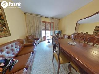 Maison à Carrer la creu 8. Casa en corbins