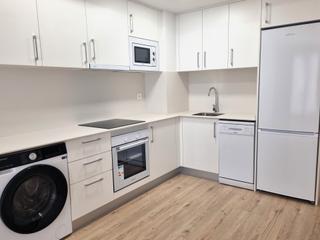 Location Appartement  Carrer baró d'eroles. Piso zona centro