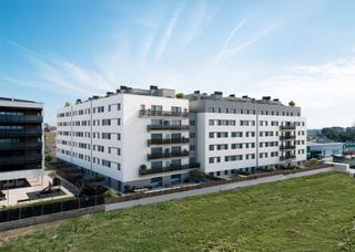 Appartement à Avinguda de la canadiense 7. Piso edificio obra nueva brisa