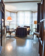 Appartement  Avinguda prat de la riba. Piso 5 habitaciones en prat de la riba.- zona alta