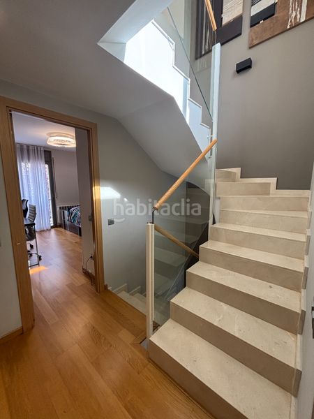 Foto 1a6f5e30-f095-4969-b584-894ba509e0c4. Casa adossada amb calefacció aparcament piscina a Lleida