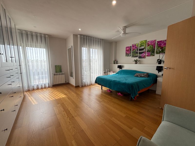 Foto e1d0d143-f56c-4e68-83f0-923fbc7e0333. Casa adossada amb calefacció aparcament piscina a Lleida