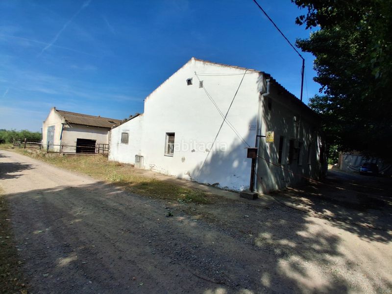Foto f99dcece-c011-4cb8-ae43-18f35d7014be. Casa amb calefacció aparcament a La Bordeta Lleida