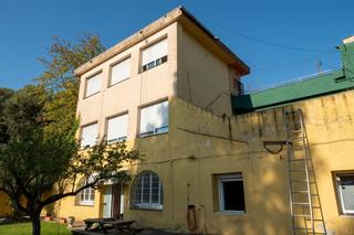 Casa a Sant Fost de Campsentelles. Casa a cuatro vientos con piscina y jardn privado en sant fost