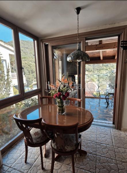 Foto d5c7117d-f7d8-4511-905c-0b34722711ae. Chalet avec cheminée chauffage parking piscine dans Sant Fost de Campsentelles