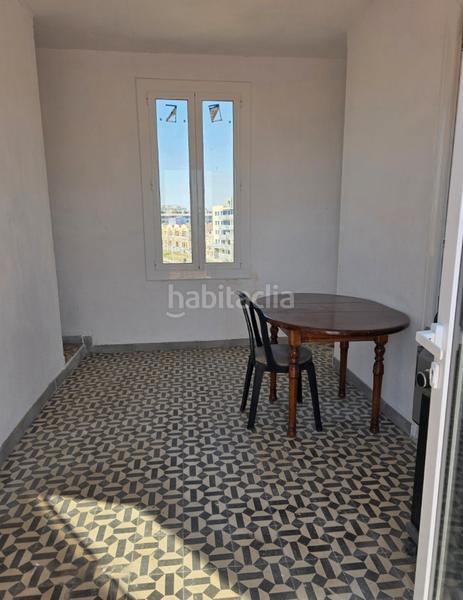 Foto 0f02fa55-fd22-484f-a54a-cc37d76c2d14. Gebäude mit pool in Centre Badalona