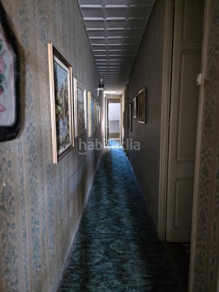 Foto 2f433483-7b44-4ba0-85b3-e02135080388. Gebäude mit pool in Centre Badalona