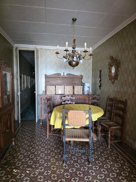 Foto 32813986-f6e2-4ccc-ae87-922071aff470. Gebäude mit pool in Centre Badalona