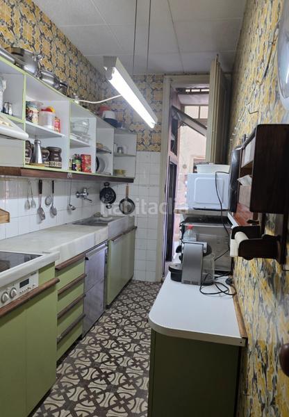 Foto 38991d21-6ddd-4e75-bfc0-31eed69f6d9b. Gebäude mit pool in Centre Badalona