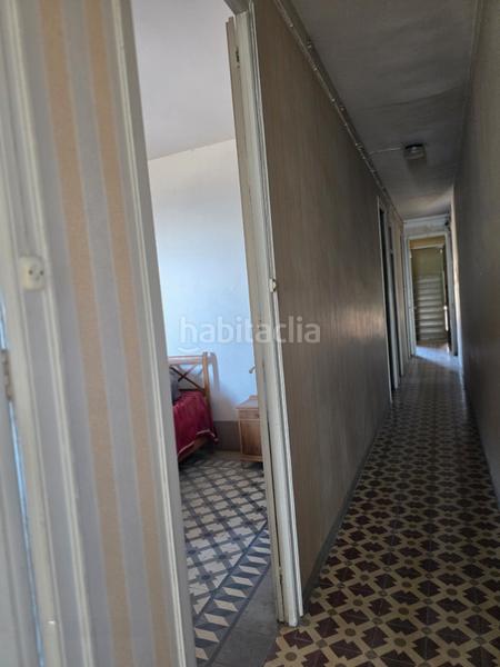 Foto 3bbf7f91-5413-4354-9800-ba50fb286f9b. Gebäude mit pool in Centre Badalona