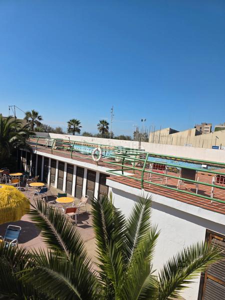 Foto 3cbbef81-633d-4372-8189-96001c6fd720. Gebäude mit pool in Centre Badalona