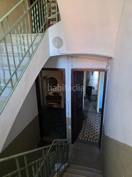 Foto 3ccc0571-f7c0-458a-8778-f795fbb30d88. Gebäude mit pool in Centre Badalona