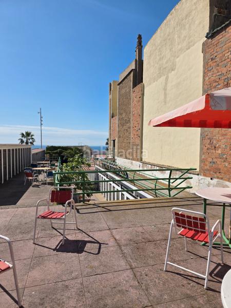 Foto 5b936e8d-0041-4a80-a11c-e7d608f1b176. Gebäude mit pool in Centre Badalona