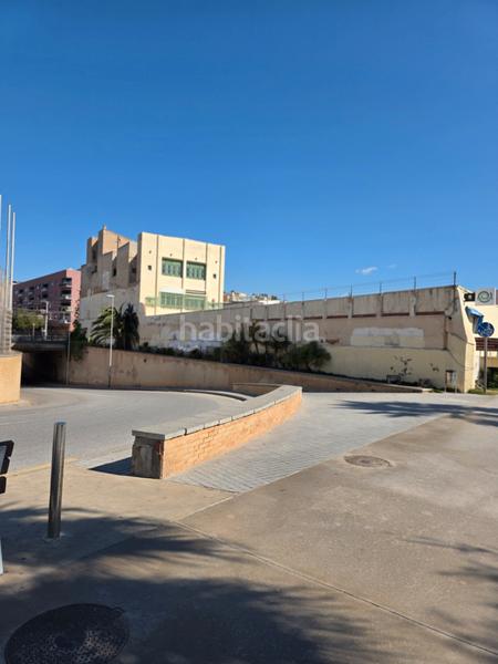 Foto 648de991-7815-47e6-98cc-ca2952c96420. Gebäude mit pool in Centre Badalona