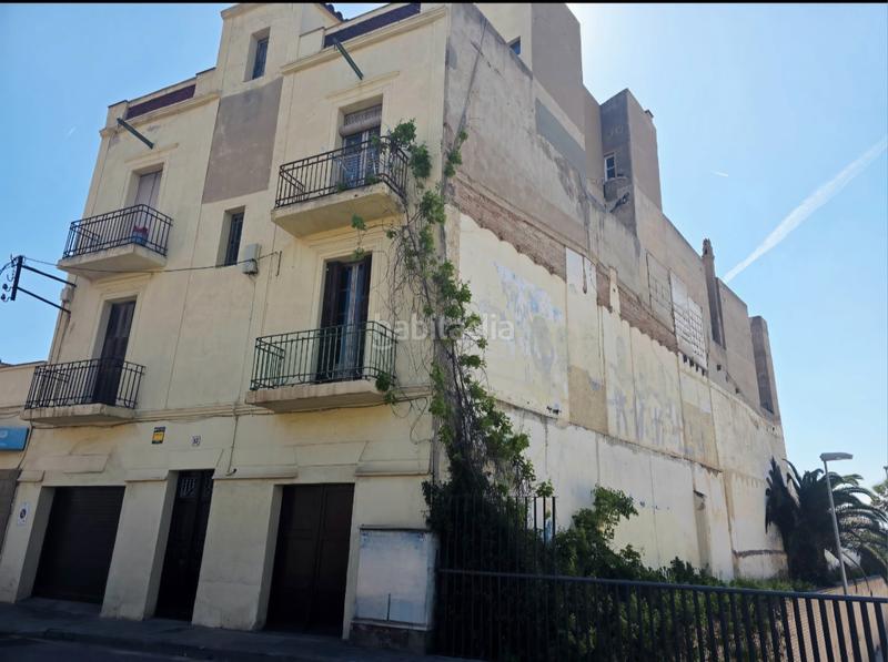 Foto 8c64b50c-267a-426d-929d-be1ddd9b56dc. Gebäude mit pool in Centre Badalona