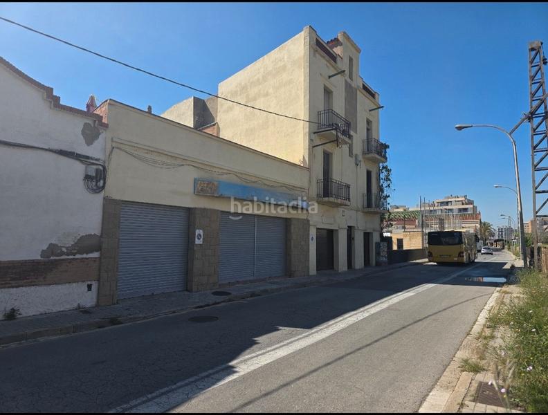 Foto 9279a292-6477-4f59-b72a-e8cd3edbad34. Gebäude mit pool in Centre Badalona