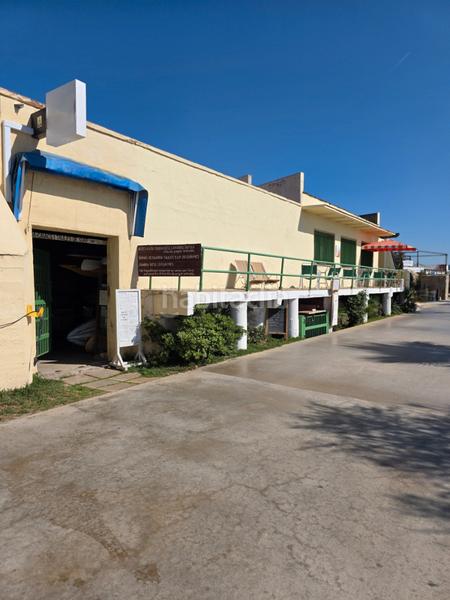 Foto b13dd1ae-93bc-4936-9b2d-ef9e9fe3551c. Gebäude mit pool in Centre Badalona