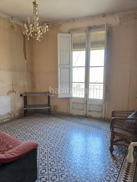 Foto b34da192-6fb7-4093-9ef2-1c2a0d1f38fb. Gebäude mit pool in Centre Badalona