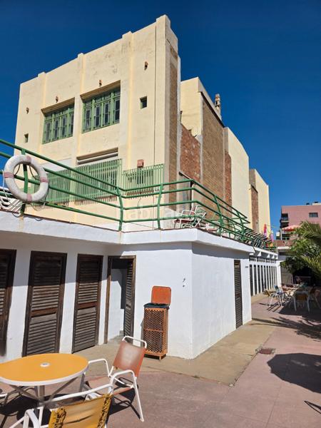 Foto b5934179-03ca-4f12-9770-7982c863ce19. Gebäude mit pool in Centre Badalona