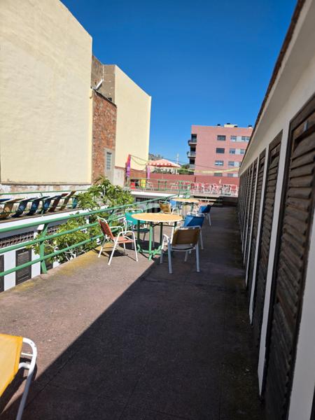 Foto c31c68c1-ac54-44d7-bf4b-cd08bf602e43. Gebäude mit pool in Centre Badalona