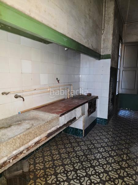 Foto d511f1ce-95b6-4b2d-993d-1c83f2cd1865. Gebäude mit pool in Centre Badalona