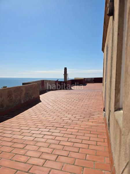 Foto ddd2e1f4-87a8-47f8-a9ee-a69cf3528720. Gebäude mit pool in Centre Badalona