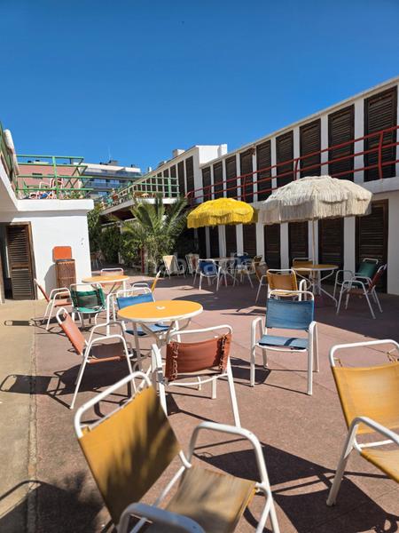 Foto fc467caf-67bc-4a82-8123-49ee2c46dd6f. Gebäude mit pool in Centre Badalona