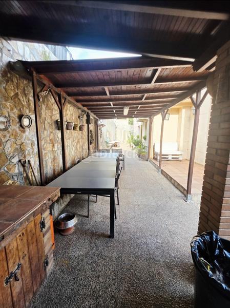 Foto 657ccaf2-c82f-4eb7-9040-3a54f52b57e1. Chalet mit kamin heizung parking pool in Sant Fost de Campsentelles