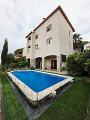 Chalet in Sant Fost de Campsentelles. **chalet independiente en sant fost de campsentelles: un hogar p