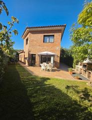 Xalet a Martorelles. **casa de diseño en venta - oportunidad única**