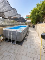Casa a Singuerlín. Casa independiente totalmente reformada en santa coloma de grame