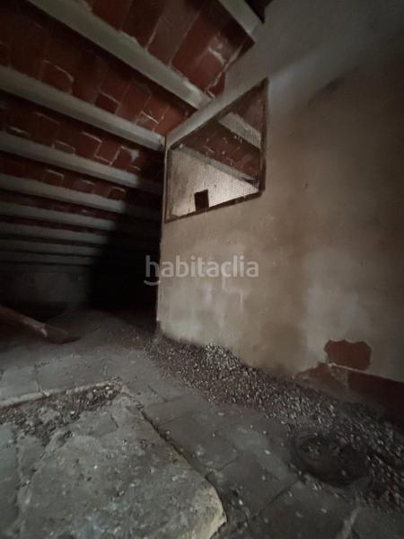 Foto bc1ea522-f06e-4079-b6a9-d8c97a67c830. Reihenhaus mit parking in Vallmoll