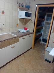 Casa bifamiliare in Carrer de la font 9