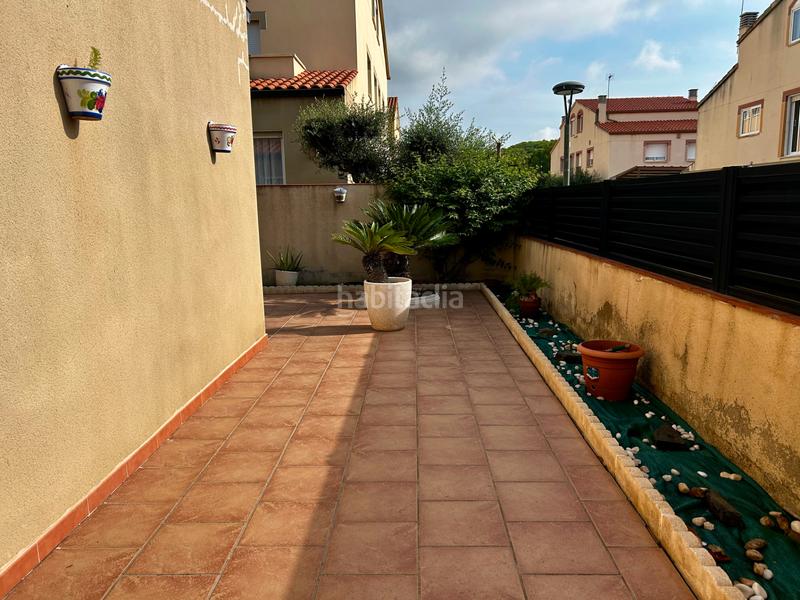 Foto 8350b037-e8e1-4bee-98f9-befce77be4d5. Casa aparellada amb aparcament a Valls