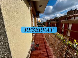 Pis  Carrer ignasi sarró. Fantástico piso esquinero con entrada de luz natural!