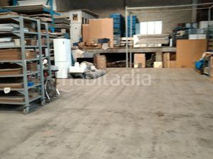 Foto 7ba12ddc-a6a7-4022-a73a-ec687ec53165. Nau industrial a Valls