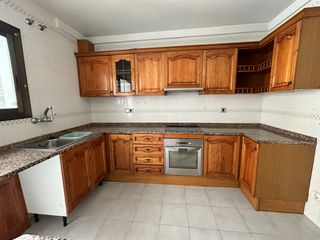 Etagenwohnung  Carrer xiquets de valls. Piso amplio y luminoso en el coraz�n de valls