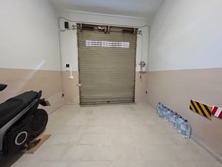 Car parking  Carrer miralbosc. ¡box amplio para coche grande con trastero!