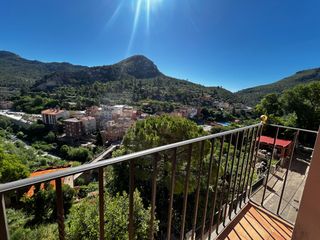 Chalet  Carrer de la font. ¡espectacular casa de 4 plantas exterior con ascensor y vistas a