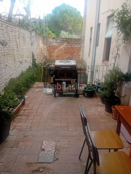 Foto f89b9fab-1fc7-425f-9dba-d4b076ebf5de. Casa amb aparcament a Valls
