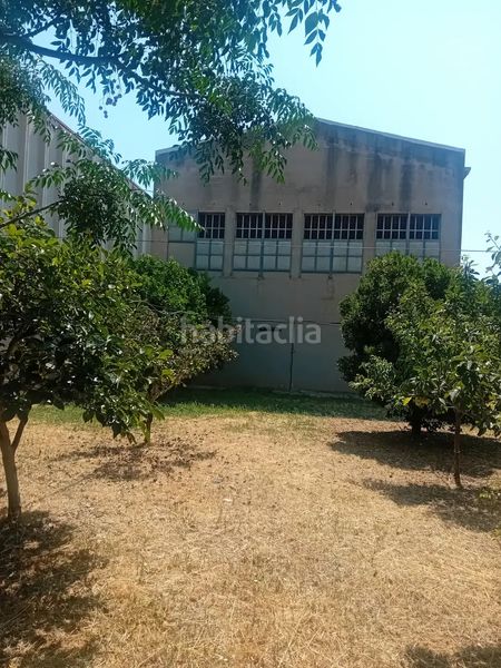 Foto 1ce3361a-0dc0-4af1-b8f1-9af02064e9b9. Nau industrial a Valls