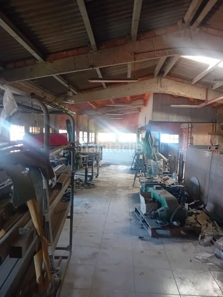 Foto d5f44026-871d-4552-8569-8e570bf84d25. Nau industrial a Valls