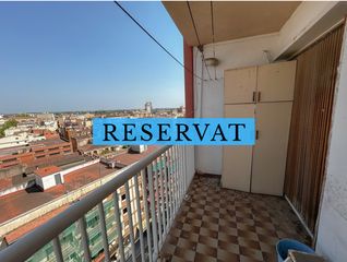 Etagenwohnung  Carrer abat llort. ¡piso exterior para reformar en valls!
