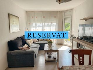 Etagenwohnung  Carrer anselm clav�. �fant�stico piso luminoso de 87m� con balc�n y patio interior!