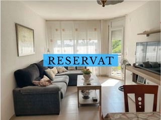 Flat  Carrer anselm clav�. �fant�stico piso luminoso de 87m� con balc�n y patio interior!